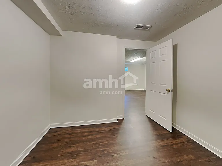 2324 Pleasant Meadow Dr — Photo 14