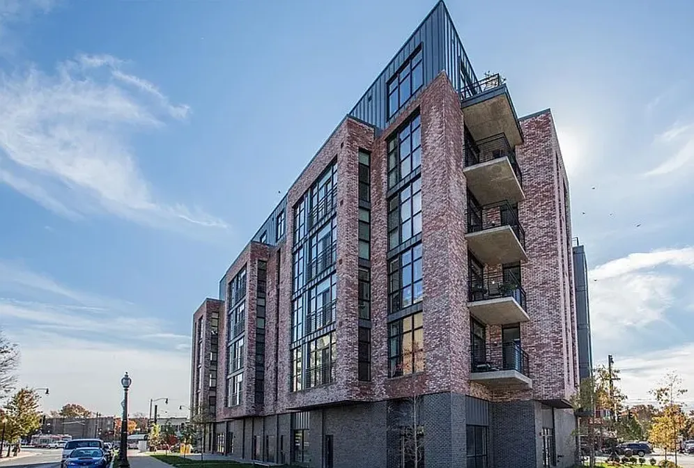 Building - 1402 H St NE #203