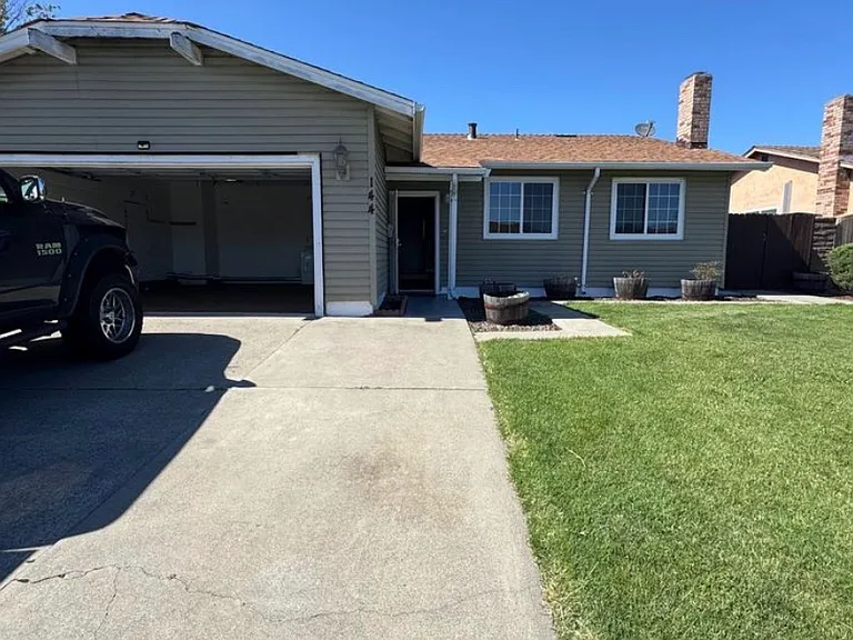 144 Brophy St — Photo 1