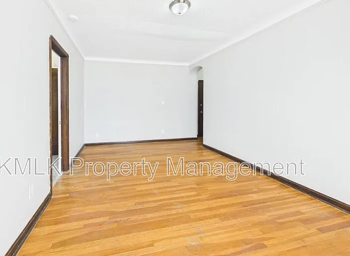 1352 Kenilworth Ave — Photo 13