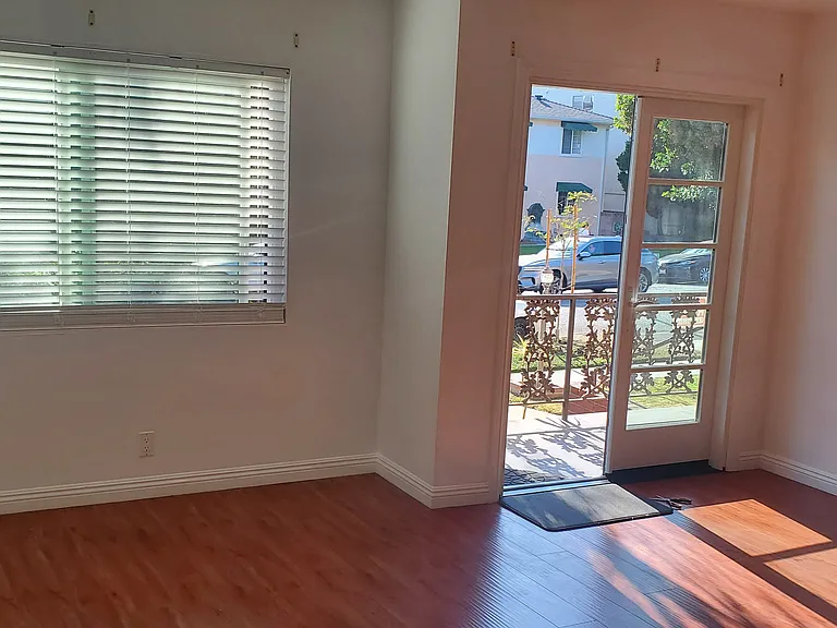 312 N Louise St #108 — Photo 36