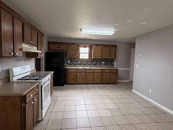 3rd image of 113 Johnson Rd