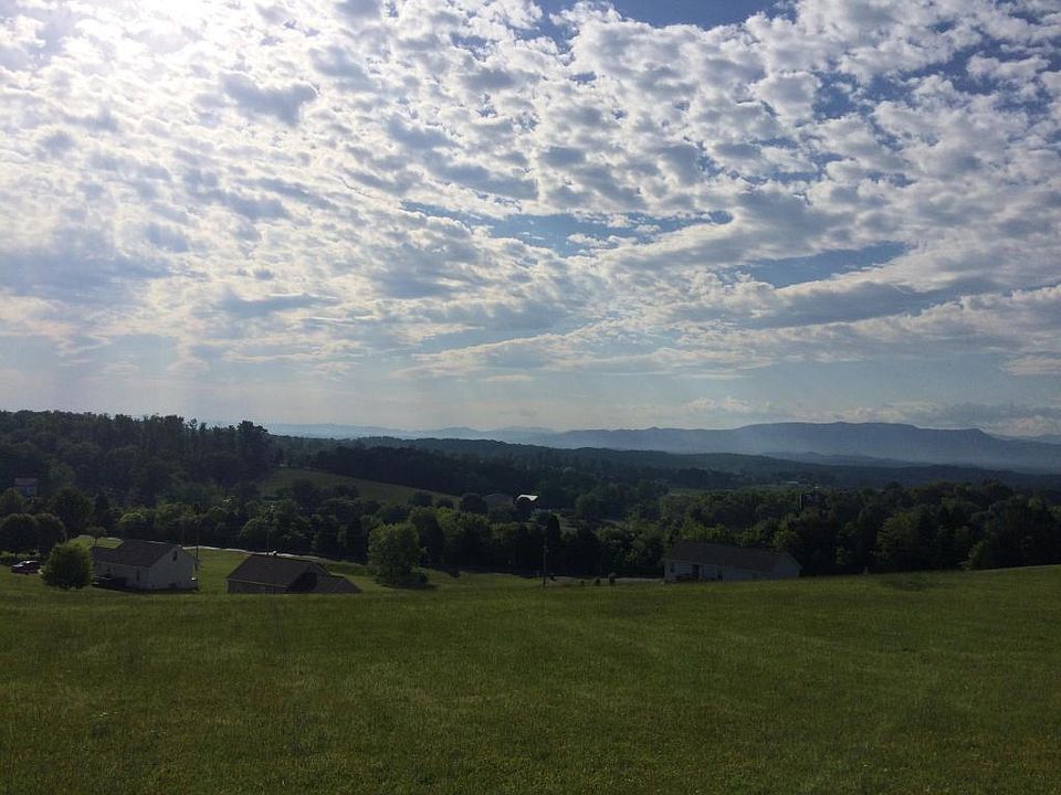 1st image of Skyline Dr
