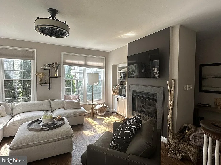 306 Pure Spring Cres — Photo 11