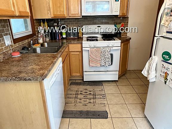 5th image of 633-635 Madison St NE