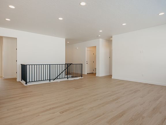 3rd image of 1159 E Blackfoot Dr #522