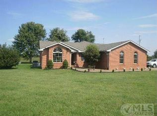 7140 Julien Rd, Hopkinsville, KY 42240