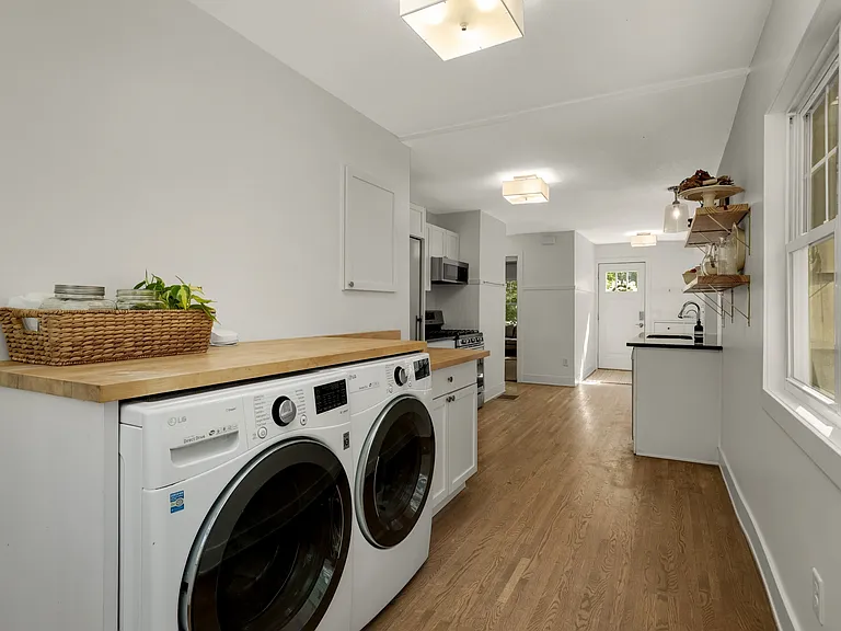 1385 Arbor St — Photo 14