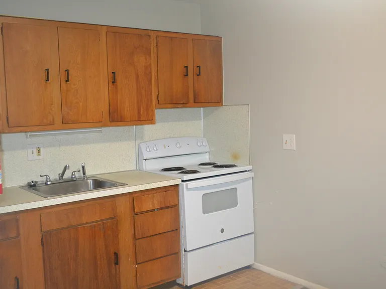 2717 Glendale Ave #3 — Photo 5