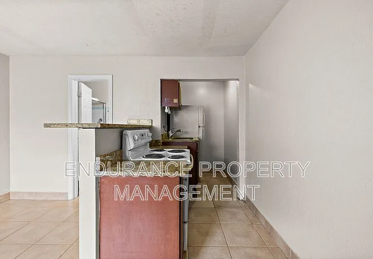 145 W 28th St — Photo 8