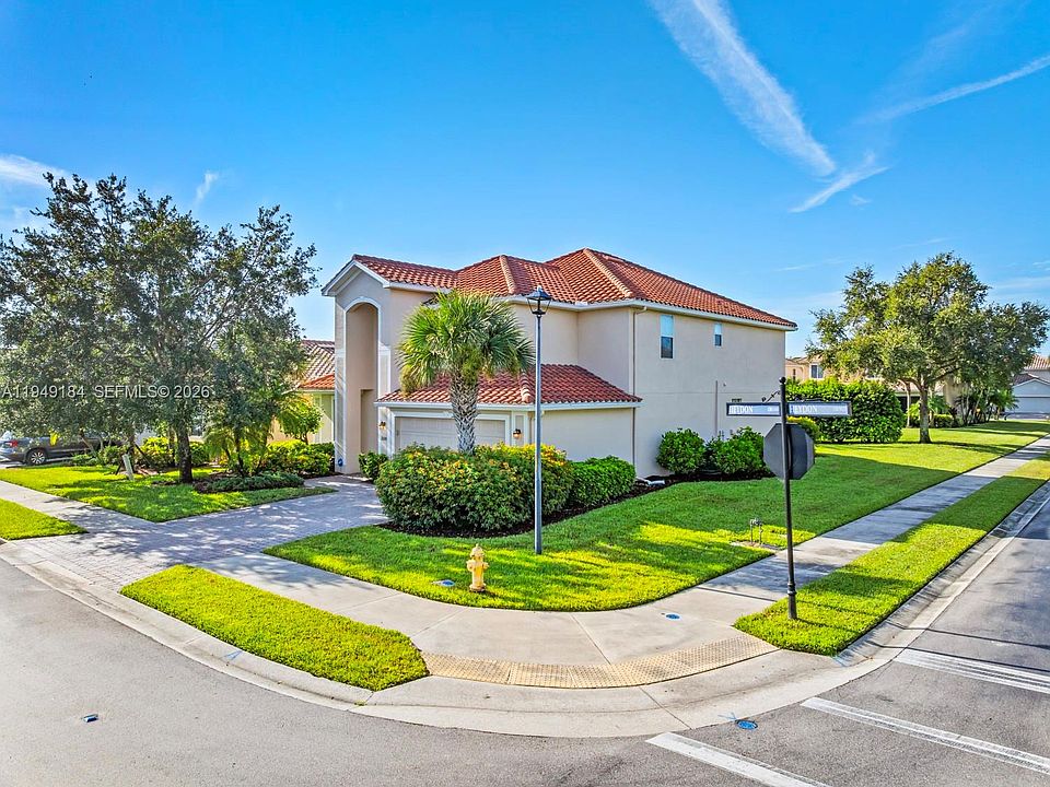 1st image of 2330 Heydon Cir E