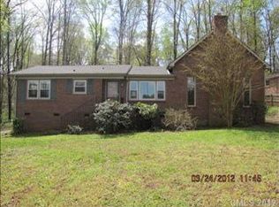 9112 Robinson Church Rd, Charlotte, NC 28215