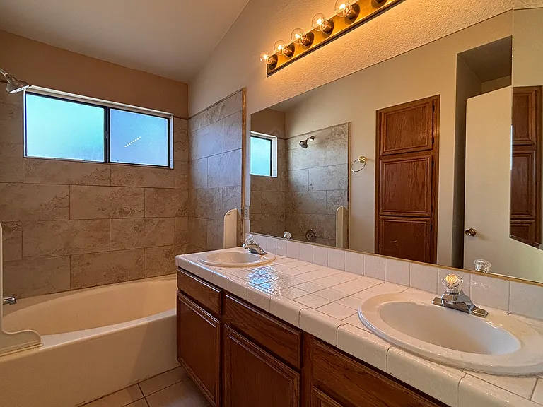 1588 Yellowwood Dr — Photo 15