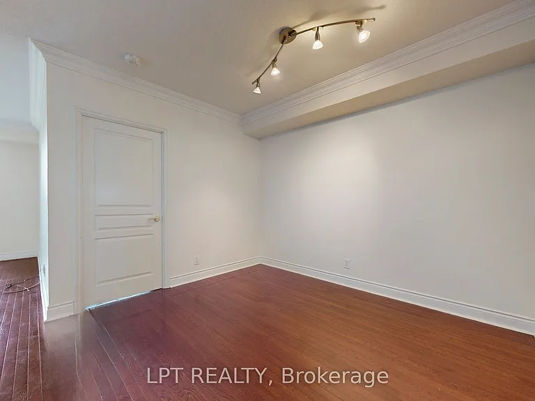 10 Delisle Ave #1011 — Photo 8