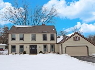 25174 W Ivanhoe Rd, Wauconda, IL 60084