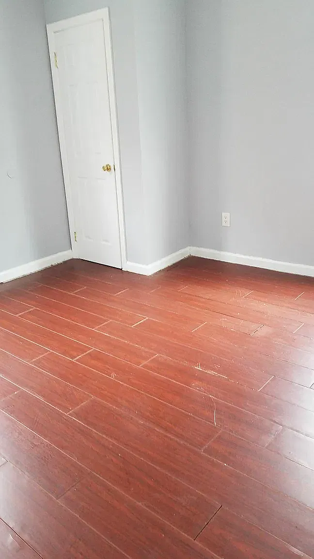 2 bed, 800 sqft, $1,949 — Photo 2