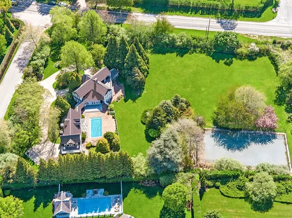 19 & 33 Bridgefield Rd, Bridgehampton, NY 11932