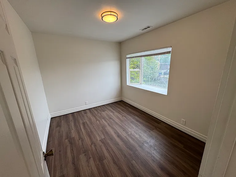 1260 E Emerson Ave #1 — Photo 14