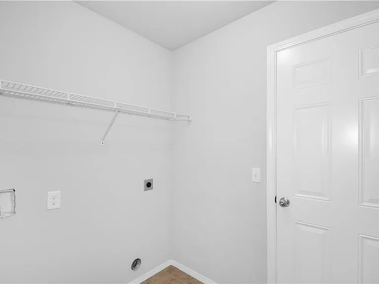 1240 Lariat Dr — Photo 19