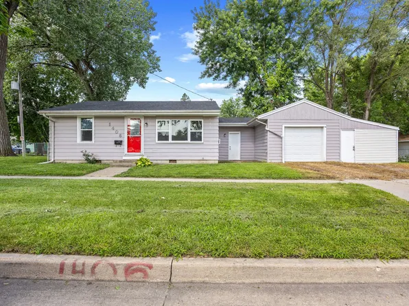 1406 E 27th Ct, Des Moines, IA 50317