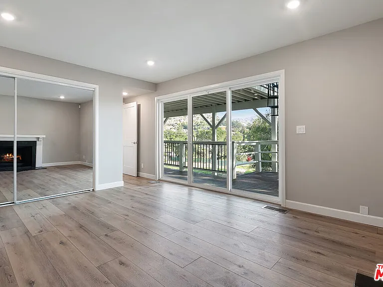 23937 Jensen Dr — Photo 19