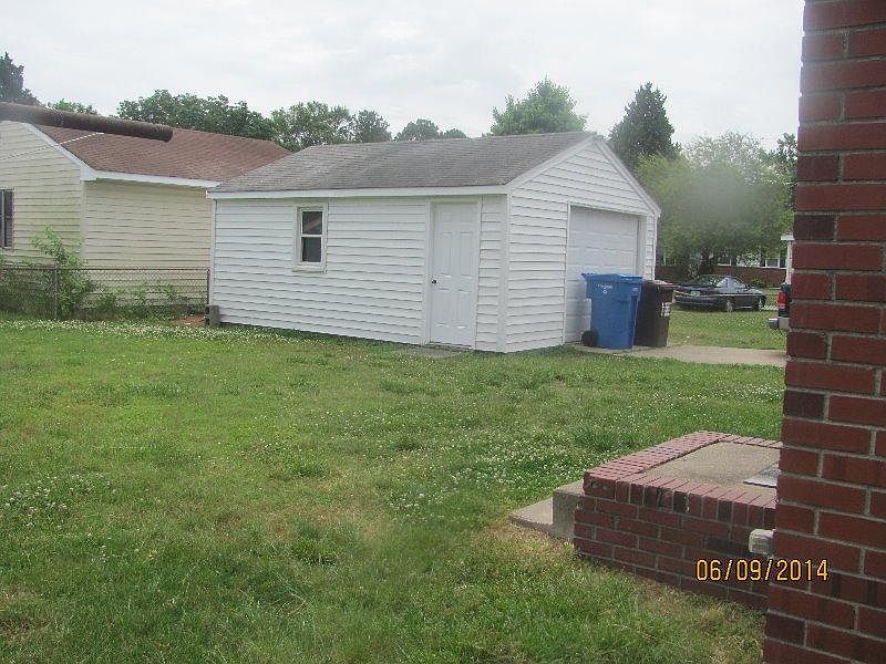 2nd image of 505 Mooney Rd