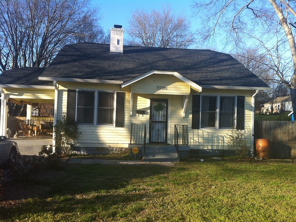 2nd image of 905 Marina St