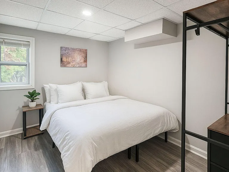 Pineside Dr — Photo 1