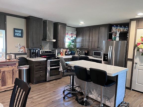 5th image of 344 N Seba St