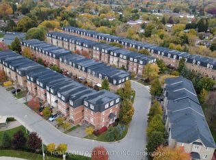 435 Hensall Cir #94, Mississauga, ON L5A4P1
