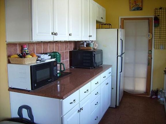 5th image of 1327 N Avenue 46