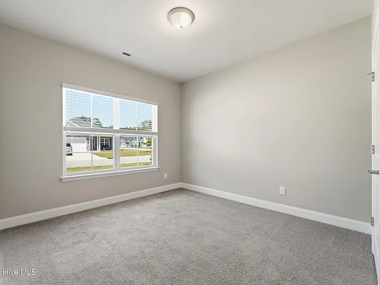 755 Greenwich Pl — Photo 31