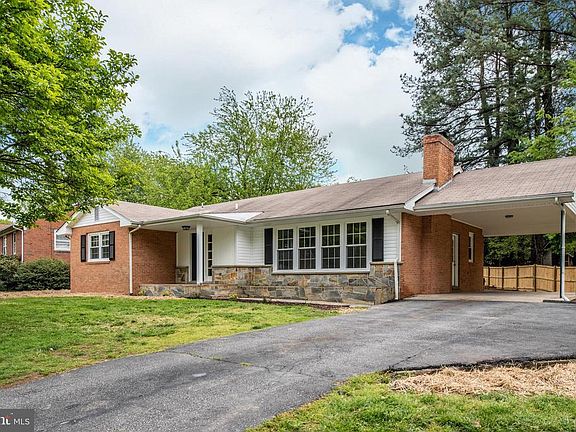 4th image of 322 Cannon Cir