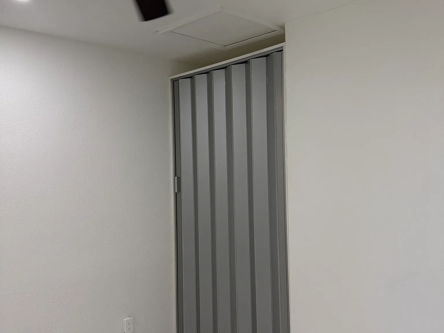 Studio, 350 sqft, $1,100 — Photo 3