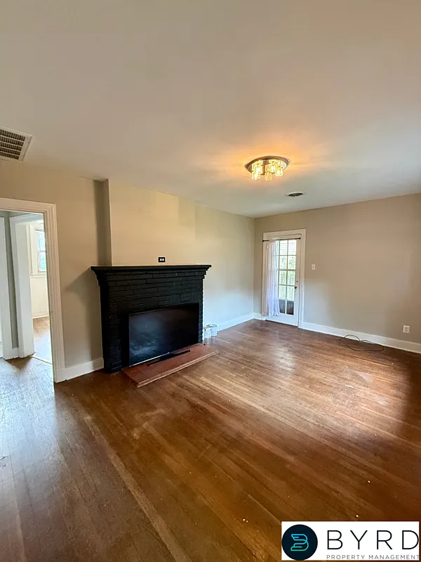 2 bed, 1.0 bath, 775 sqft, $1,400 — Photo 4