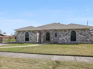 2401 Valmar St, Meraux, LA 70075