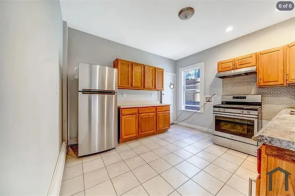 76 Ridgewood St #1 — Photo 6