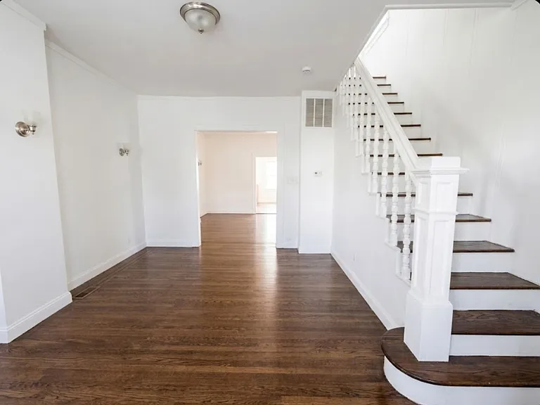 3632 Parkdale Ave — Photo 5