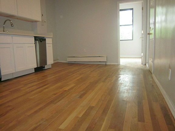 2nd image of 438 Lafayette Ave #3
