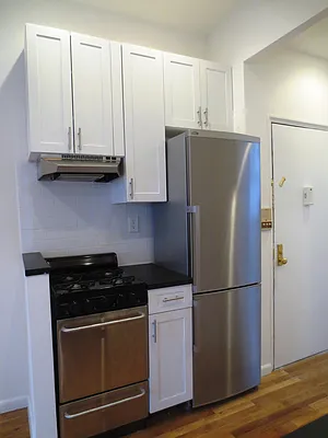 Rented by Waverly Realty Associates | media 3