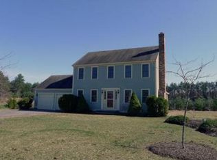 10 Horseshoe Dr, Townsend, MA 01474