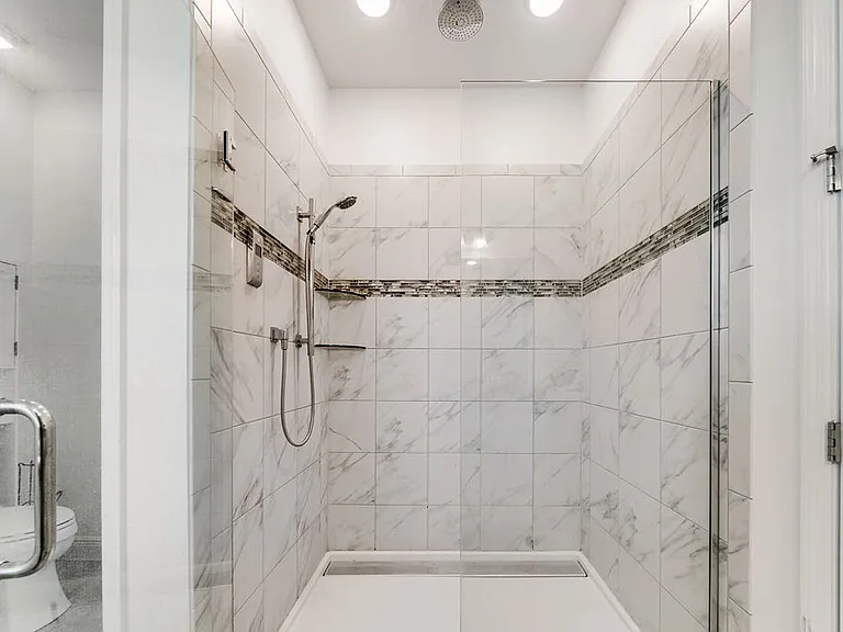 4921 Olivia Ct — Photo 19