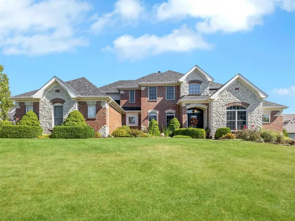 67 Saybridge Manor Pkwy, Lake Saint Louis, MO 63367