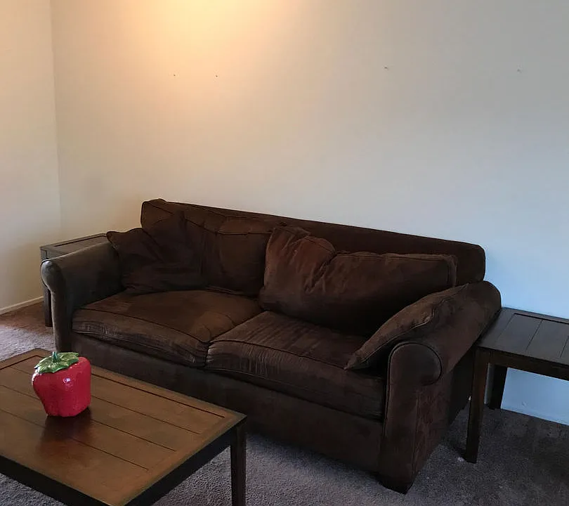 2132 Roosevelt Ave #7