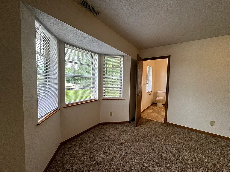 170 W Pioneer Rd #201 — Photo 7