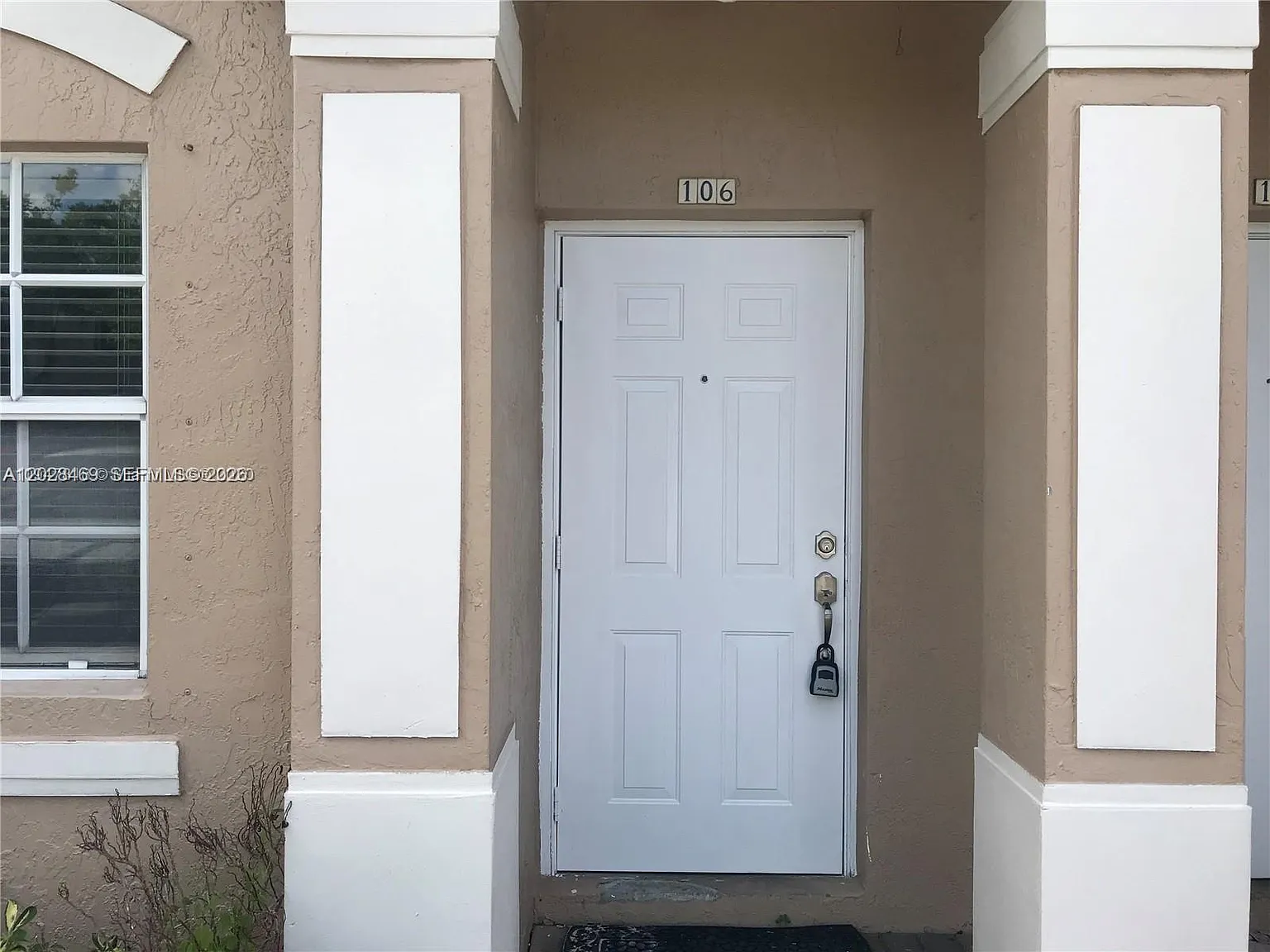 Las Brisas At Doral Condo — Photo 2