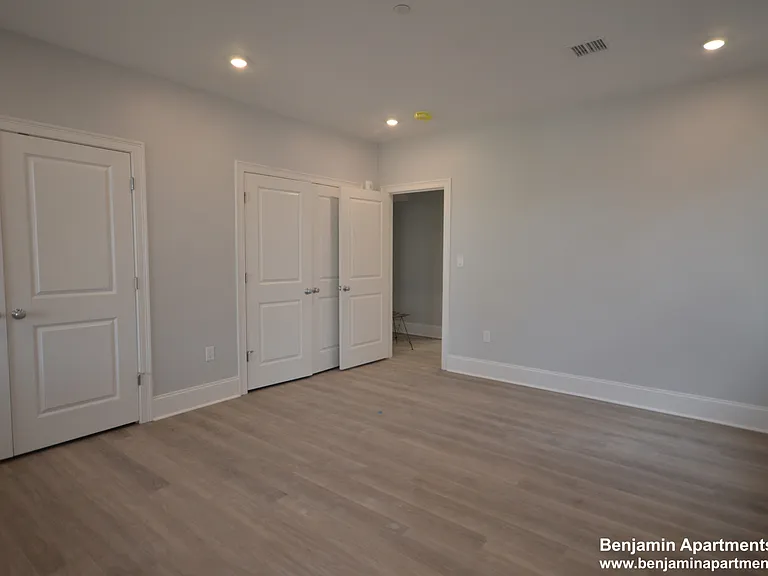 100 Brooks St #4 — Photo 11