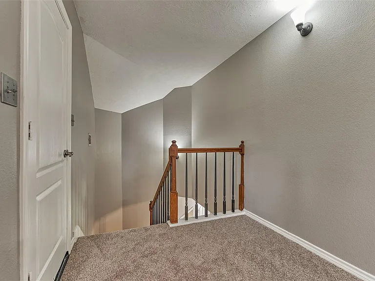 13707 Fountainview Dr — Photo 34