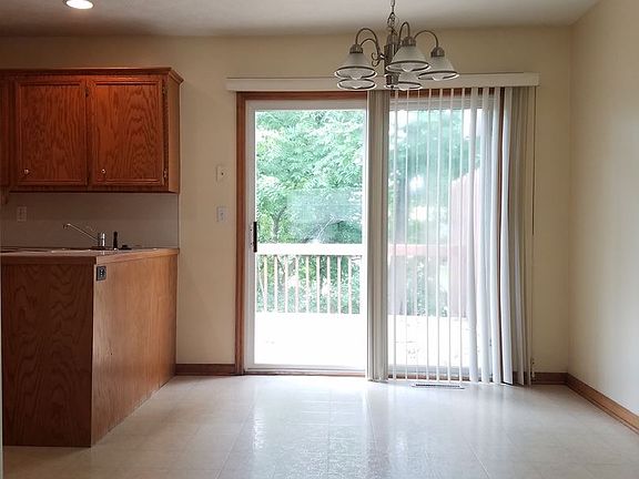 4th image of 4053 Ivanrest Ave SW