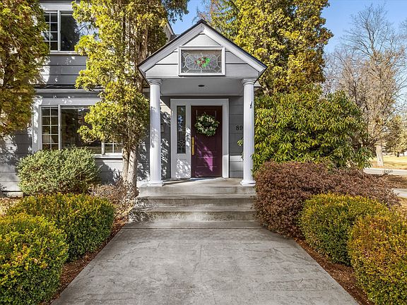 2nd image of 898 NW Riverside Blvd